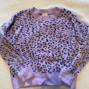 Small oversized sweater
